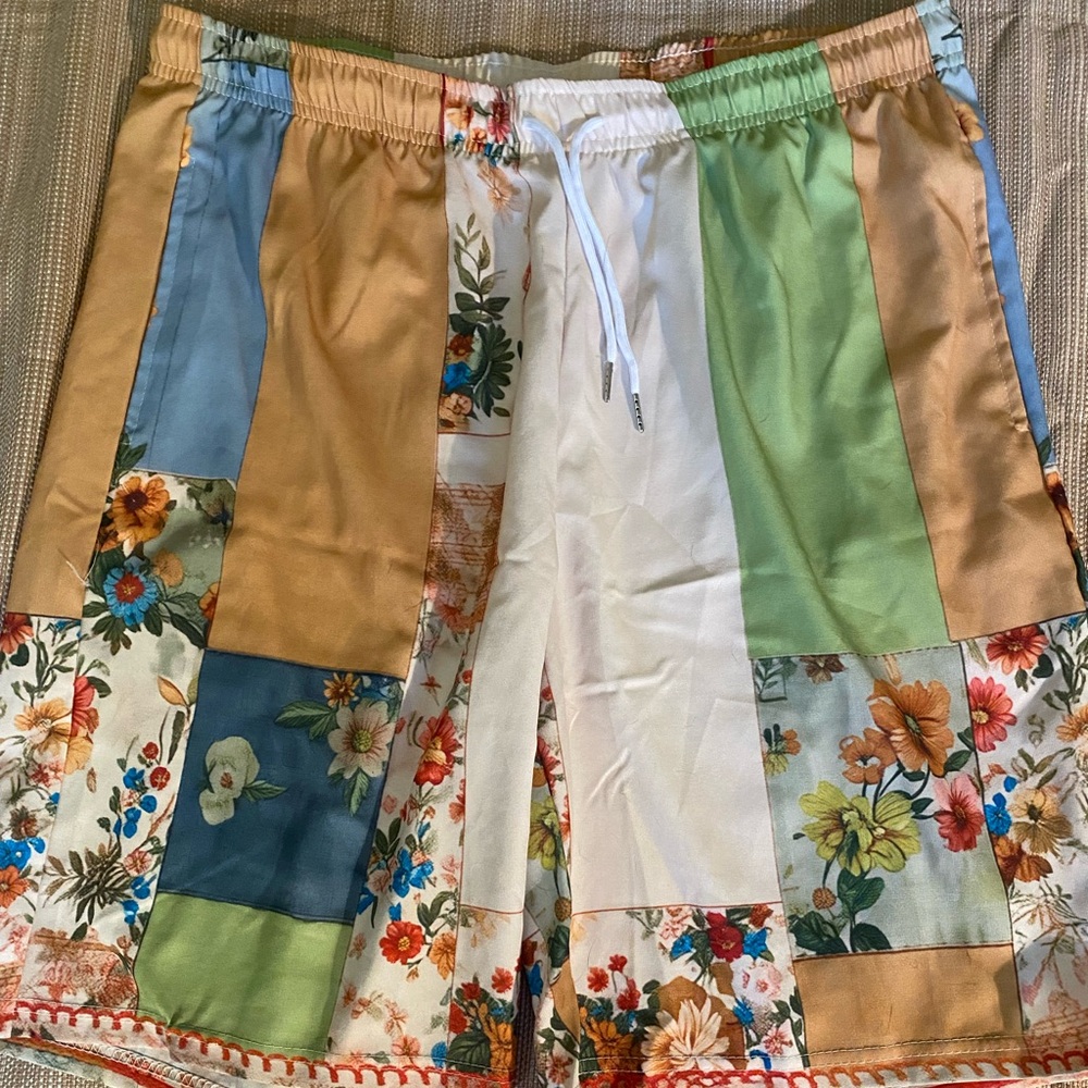 Women’s Floral Patchwork Drawstring Shorts - White/Green/Gold
